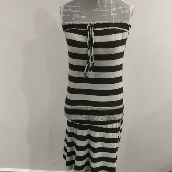 725 strapless dress